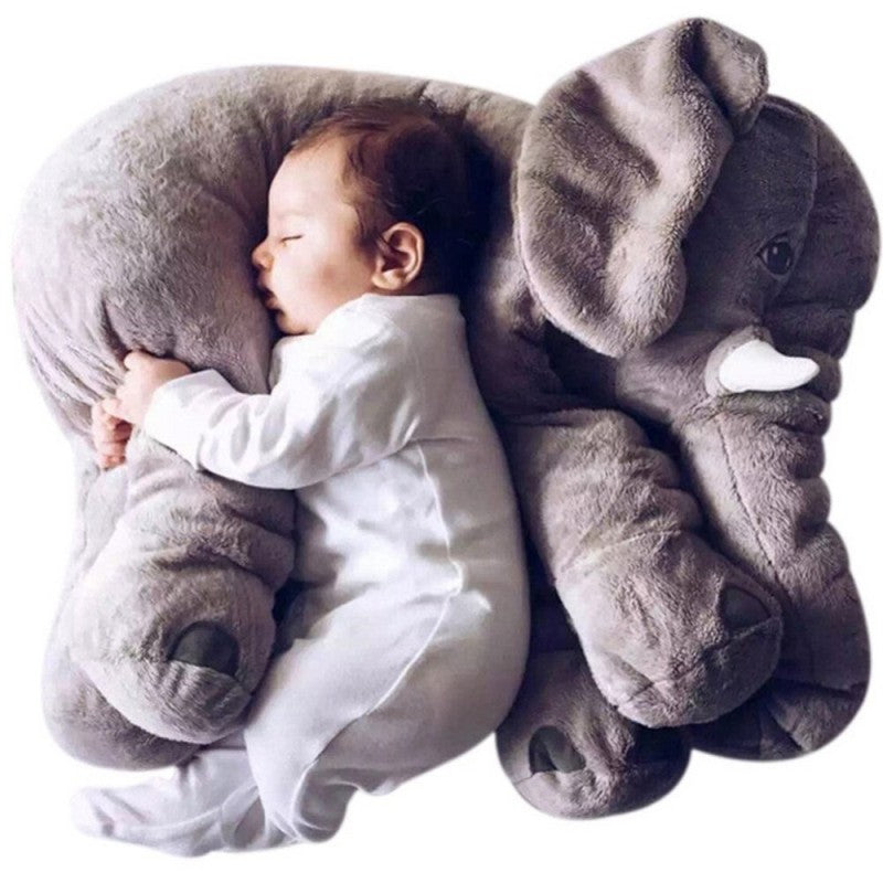 Poupée éléphant en peluche